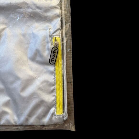 New Mumi Silver Drawstring Backpack with Yellow Zipper - Picture 3 of 4